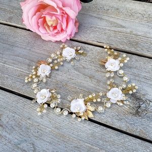 New Gold tone Floral Bridal headpiece